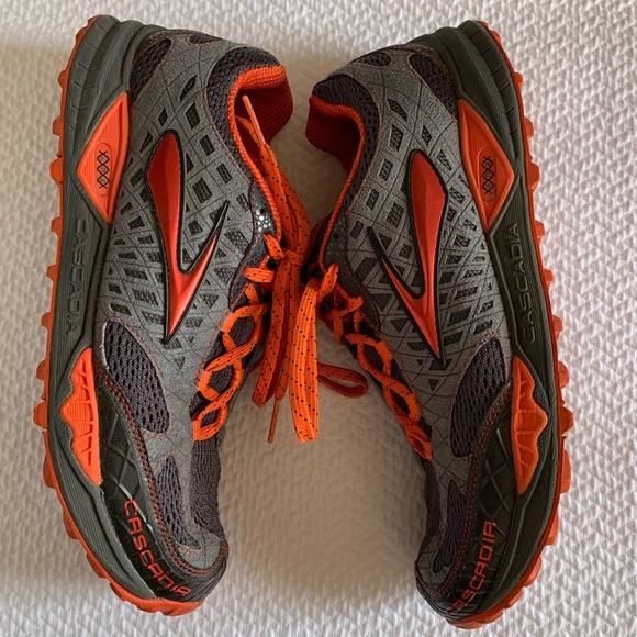 brooks cascadia mens brown